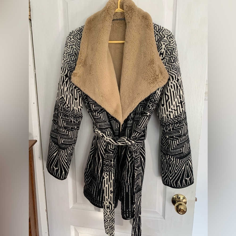 Twelfth Street by Cynthia Vincent Black and Cream Teddy Jacket - Picture 4 of 4